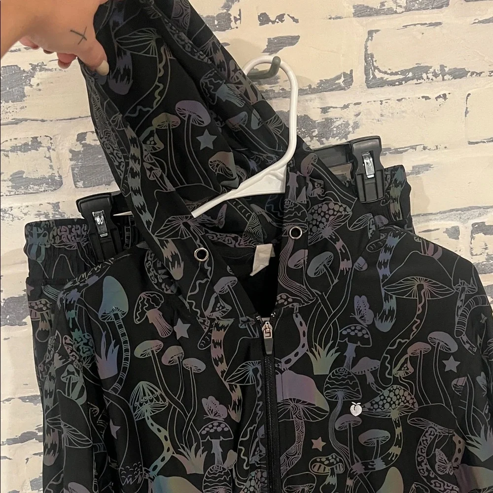 Reflective Mushroom Patterned Jacket and Pants Set - Picture 4 of 7